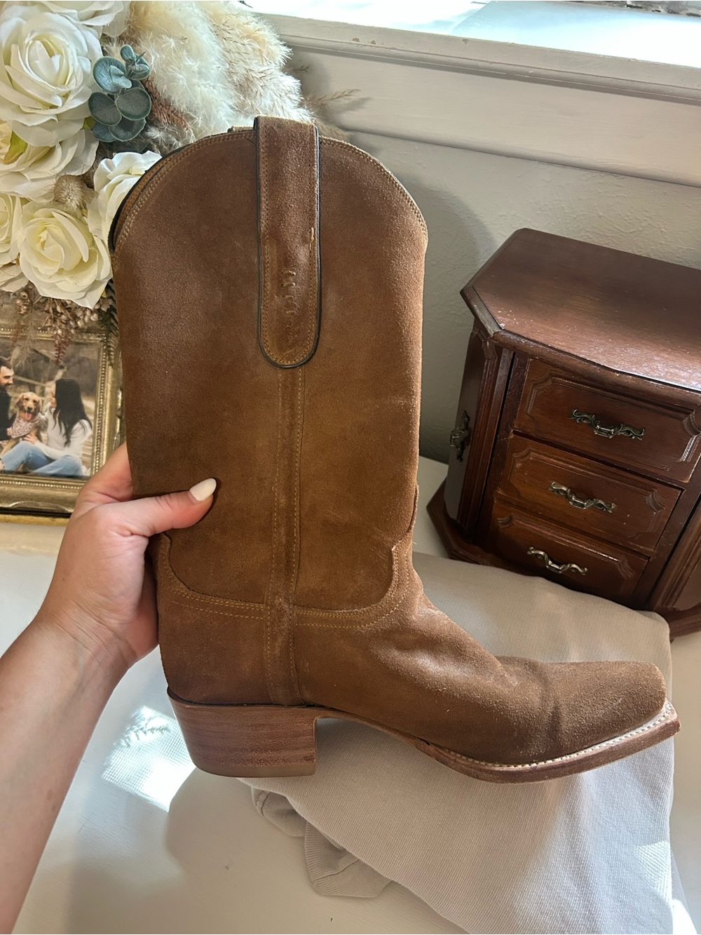 Brown Suede Lucchese! So cute! Size 7 1/2 - Picture 3 of 6